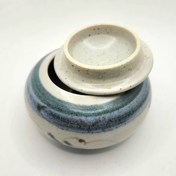 Vintage Pottery Round Container with lid, tea urn, pottery storage - Picture 4 of 8